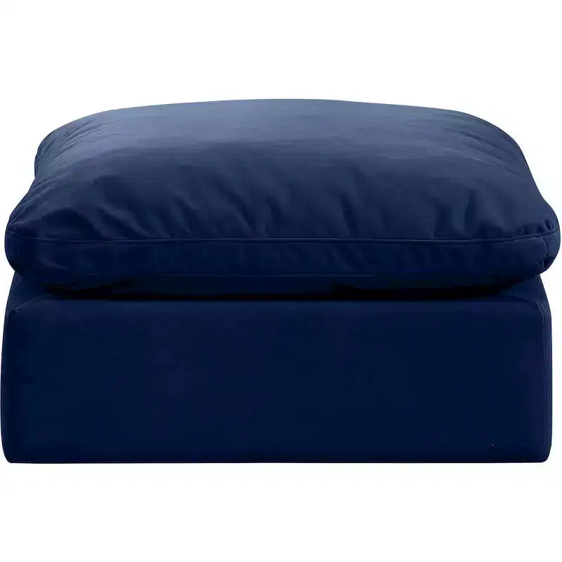 Pouf Indulge in velluto di Meridian Furniture