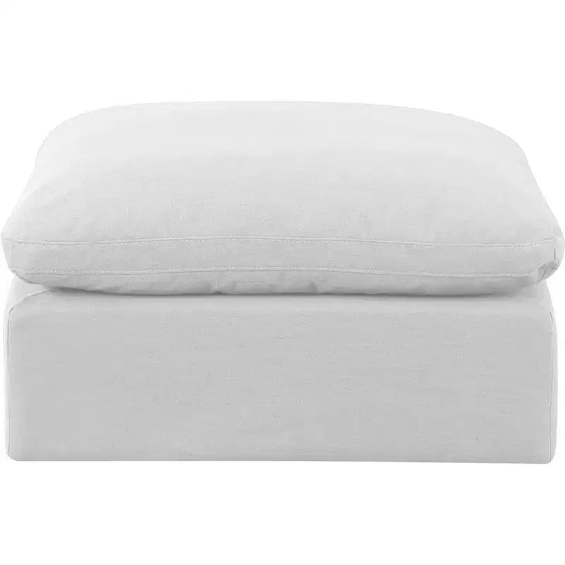 Pouf Indulge in velluto di Meridian Furniture