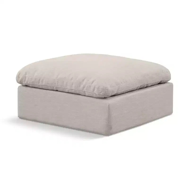 Pouf Indulge in velluto di Meridian Furniture