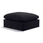 Pouf Indulge in velluto di Meridian Furniture