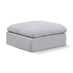 Pouf Indulge in velluto di Meridian Furniture