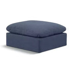 Pouf Indulge in velluto di Meridian Furniture