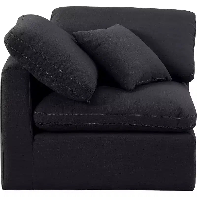 Meridian Furniture Poltrona ad angolo in tessuto testurizzato effetto lino Indulge