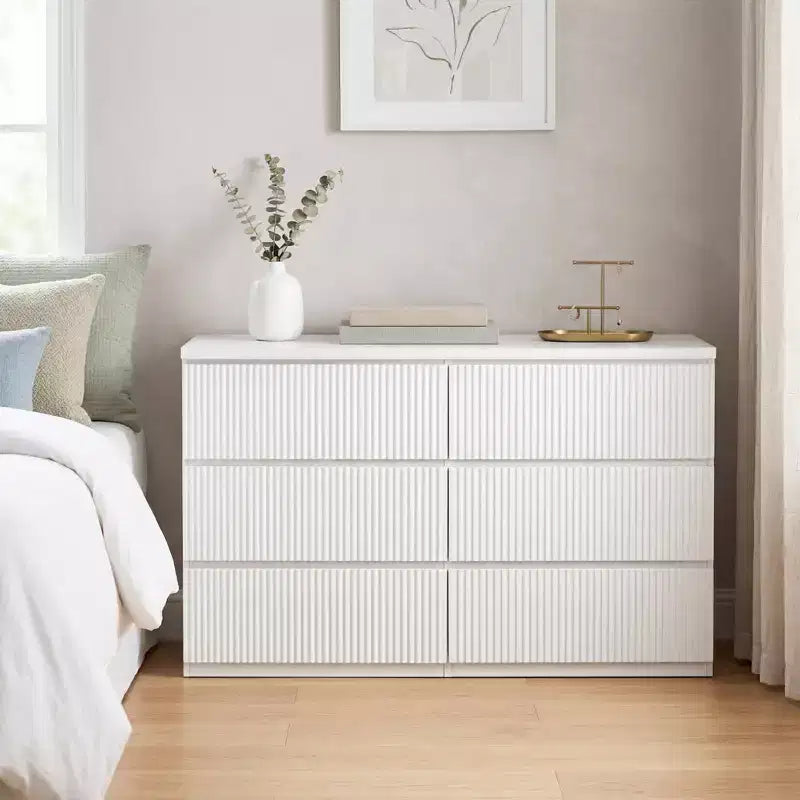 JVNOXK Comò Moderno Bianco a 6 Cassetti con Pannelli Frontali Ondulati, Cassettiera Spaziosa per Camera da Letto e Soggiorno