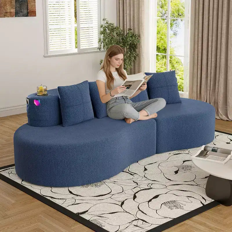 Divano modulare curvo componibile, divano a 3 posti con portabicchieri, tasca laterale e 4 cuscini per soggiorno, ufficio, appartamento - ModernLuxe