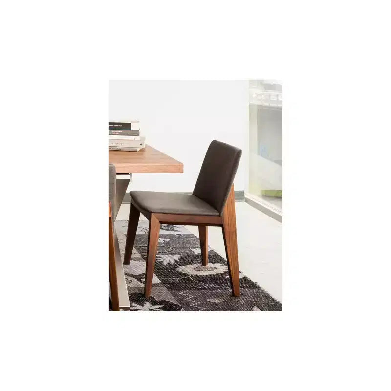 Set di 2 sedie da pranzo Aldo grigie - Alder Bay: noce massello, rivestimento in poliestere, nessun assemblaggio richiesto