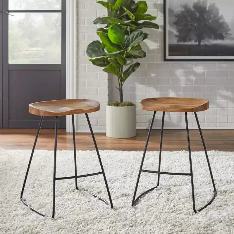Lifestorey Set di 2 Sgabelli Chapman da 61 cm (Altezza Bancone) Naturali: Struttura Nera, Legno di Pino, Design Industriale