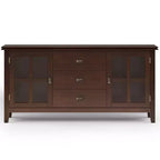Credenza buffet grande Stratford, marrone rossiccio - WyndenHall: Legno massello, 3 cassetti, 2 armadietti
