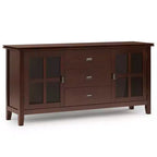 Credenza buffet grande Stratford, marrone rossiccio - WyndenHall: Legno massello, 3 cassetti, 2 armadietti