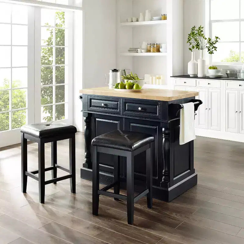 Isola da cucina Oxford con sgabelli a seduta quadrata neri - Crosley: vano contenitore passante, portasciugamani