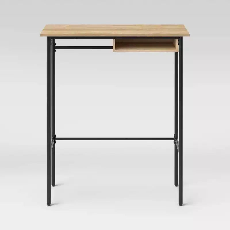 Scrivania regolabile in altezza Natural - Room Essentials™: Stile moderno, Base in metallo, Superficie laminata, Ripiano fisso
