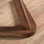 HOMES: Inside + Out Set di 2 tavolini accentati moderni River Run Mid-Century con sedia, noce