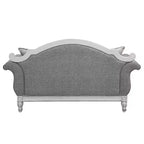Divano Florian 71" in tessuto grigio e finitura bianco antico - Acme Furniture