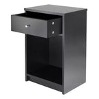 Comodino Squamish con 1 cassetto - Nero - Winsome: Comodino in legno composito, finitura laccata, ripiano contenitore