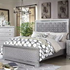 Set Letto Matrimoniale Queen Tenaya 3 Pezzi con 2 Comodini Argento/Grigio - HOMES: Inside + Out