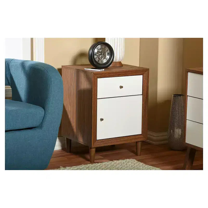 Baxton Studio Harlow Cassettiera 3 cassetti in legno, stile scandinavo moderno di metà secolo, bianco/noce: Struttura in legno di gomma, pulire a chiazze