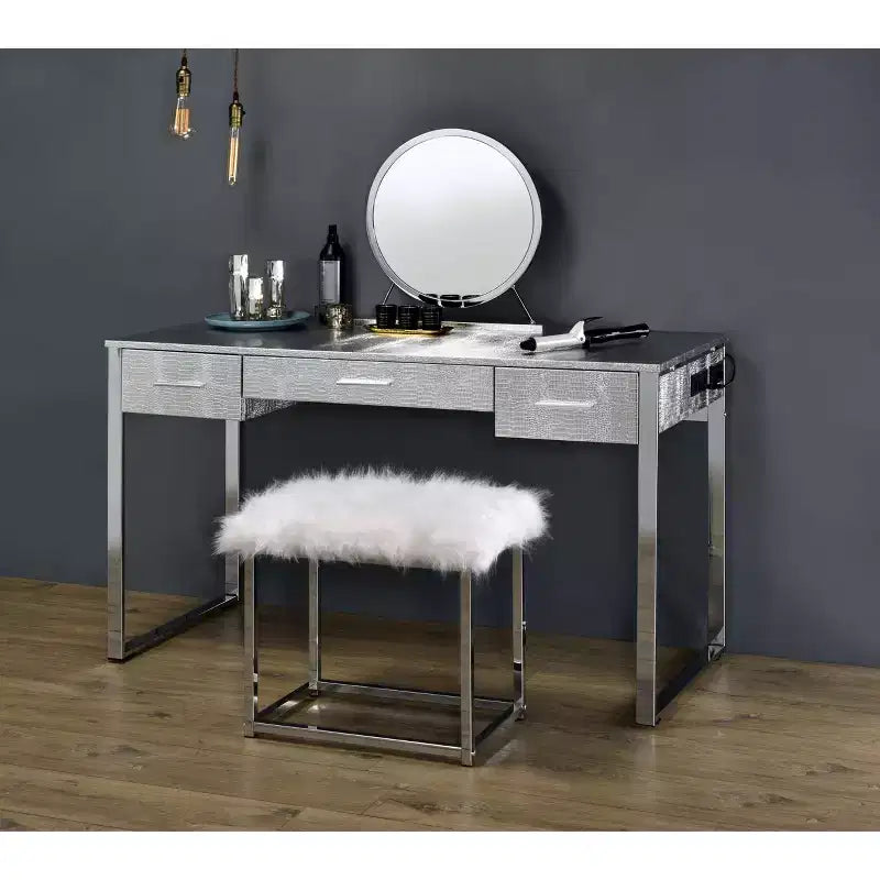 Tavolo da toeletta Myles da 50" bianco antico, finitura cromata - Acme Furniture: Presa integrata, USB, contenitore