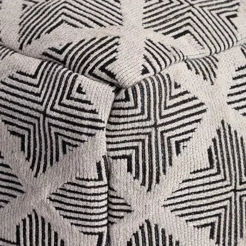 Pouf Carondelet Nero/Avorio - Anji Mountain: Quadrato geometrico non imbottito, certificato Fair Trade