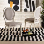 Set di 2 sedie da pranzo imbottite in tessuto Louis con finiture borchiate - Baxton Studio