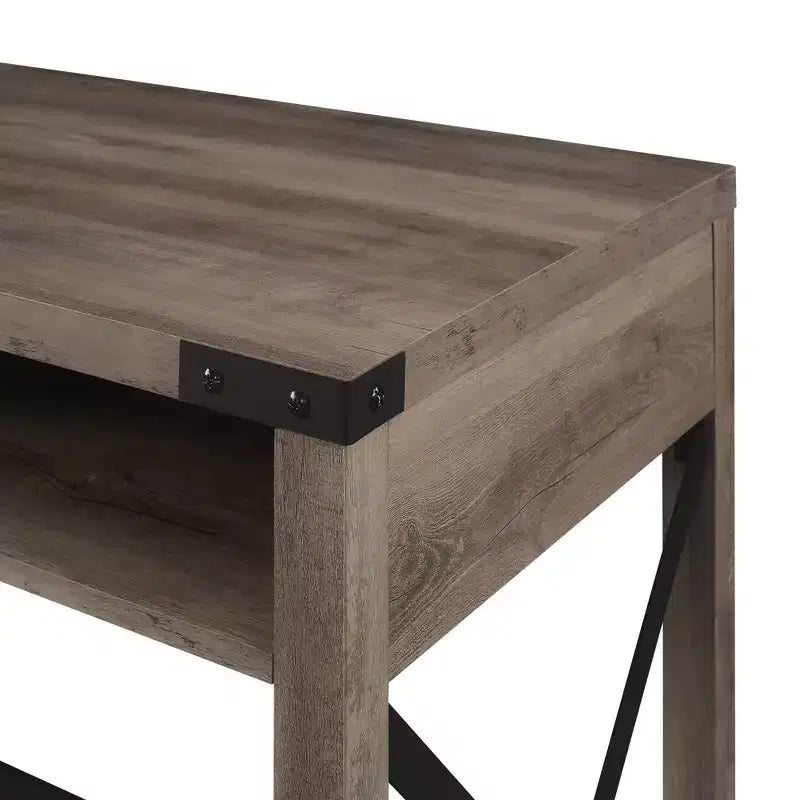 Scrivania per studio Sophie Modern Farmhouse con struttura a X e ripiani a giorno, effetto legno grigio - Saracina Home