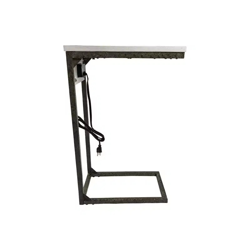 Tavolino per laptop Chloe di Carolina Living con porte USB effetto legno di recupero e ferro anticato: piano rettangolare in legno di mango, struttura in ferro
