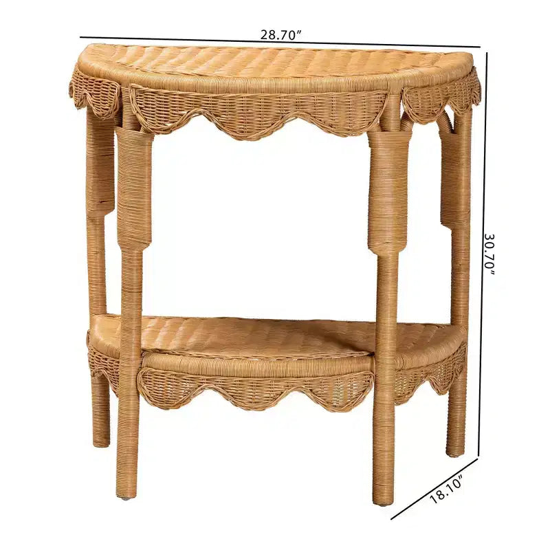 bali & pari Tavolino console in rattan con bordo smerlato Paisley, miele chiaro