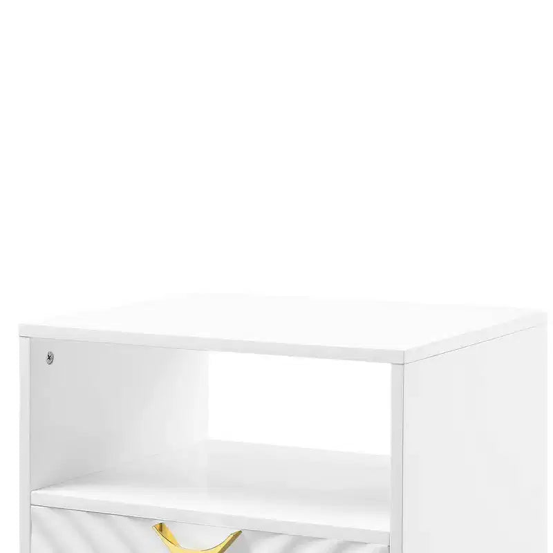 Tavolini d'appoggio Gaines da 20" bianco lucido - Acme Furniture: Design di metà secolo, gambe in metallo dorato, ripiano portaoggetti