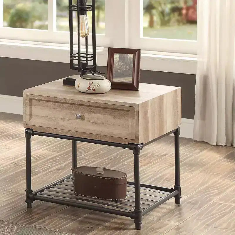 Acme Furniture Brantley 22" Cassetto e 1 Ripiano Tavolini d'Appoggio Rovere e Nero Sabbiato: Nessun Montaggio, Spazio Aperto