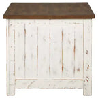 Tavolino Wystfield Bianco/Marrone - Signature Design by Ashley: Stile Moderno con Ripostiglio, Gambe in Legno e Ante Doppie