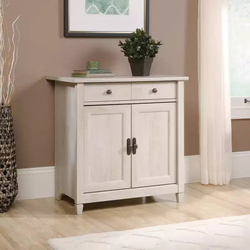 Edge Water Carrello/Supporto multiuso a 2 ante, bianco sporco leggero - Sauder: Mobiletto accentato in stile costiero con ripiano regolabile e hardware antiribaltamento