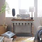 Tavolino da divano smerlato Storied Home Argento: Stile rustico con finitura in zinco, piano in legno di abete, capacità 20 kg