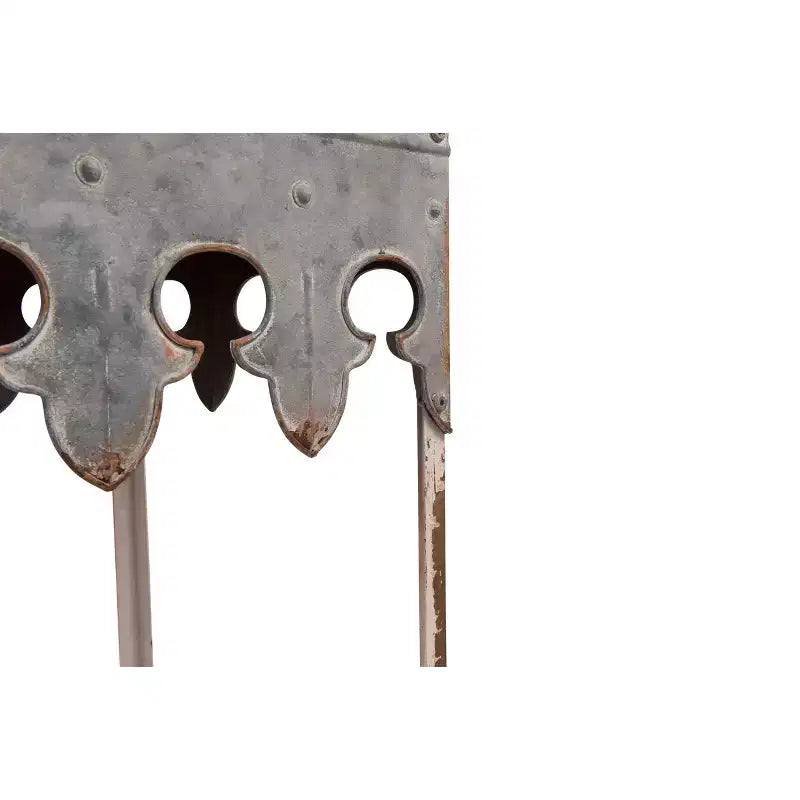 Tavolino da divano smerlato Storied Home Argento: Stile rustico con finitura in zinco, piano in legno di abete, capacità 20 kg