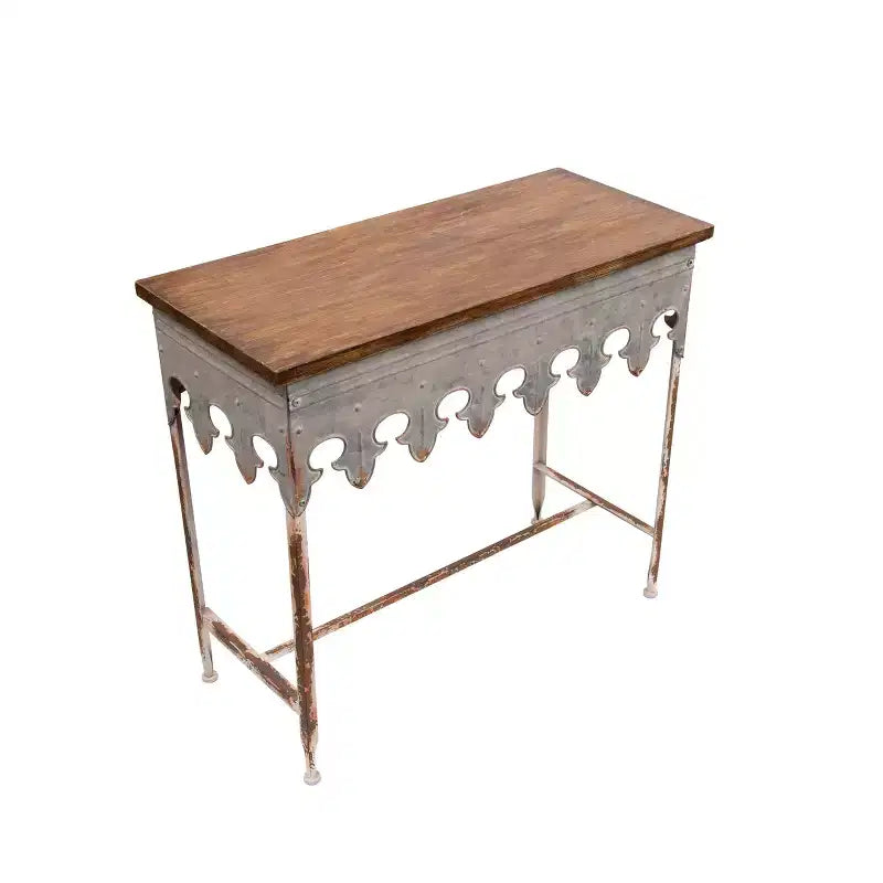 Tavolino da divano smerlato Storied Home Argento: Stile rustico con finitura in zinco, piano in legno di abete, capacità 20 kg