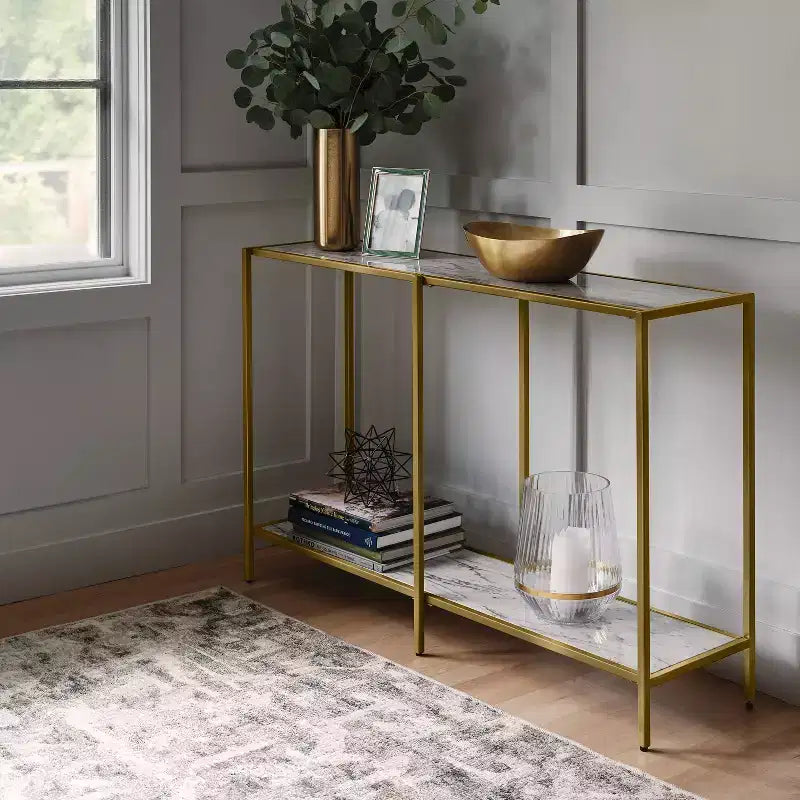 Consolle in finto marmo e metallo oro - Threshold™: design elegante rettangolare a due livelli, altezza 76,2 cm