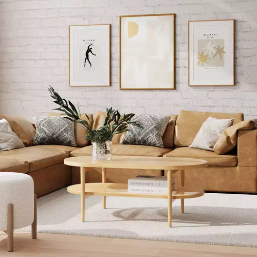 Tavolino ovale Nathan James in legno di pino caldo e rattan da 46" - Warm Pine