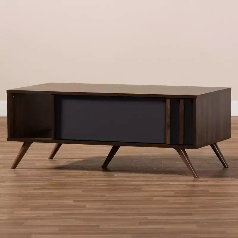 Tavolino da caffè Naoki a due toni in legno con 1 cassetto grigio/noce - Baxton Studio: Tavolino rettangolare moderno in truciolato con ripiano
