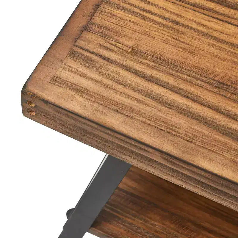 Tavolino da caffè Ezra in legno massello e metallo: Robusta struttura nera, design a 2 ripiani - ClickDecor