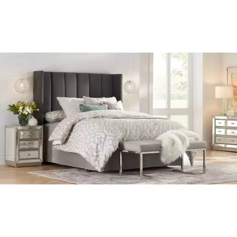 Coast to Coast Accents Trevi Tavolino Moderno Rettangolare a Specchio 20 x 15 con 3 Cassetti e Bordo con Perline Argentate per Soggiorno Camera da Letto Comodino Casa