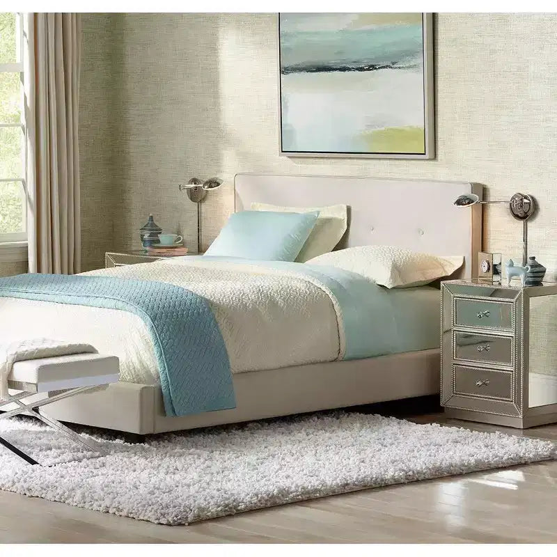 Coast to Coast Accents Trevi Tavolino Moderno Rettangolare a Specchio 20 x 15 con 3 Cassetti e Bordo con Perline Argentate per Soggiorno Camera da Letto Comodino Casa