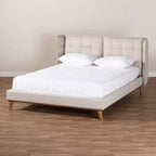 Letto a piattaforma in tessuto imbottito con testiera ad ali Gretchen - Baxton Studio