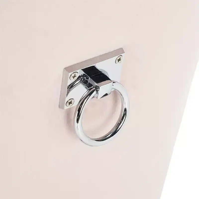 Sedia ad anello Harlow 19 H con rivestimento capitonné e borchie (set di 2) - MCR4716 - Safavieh Couture