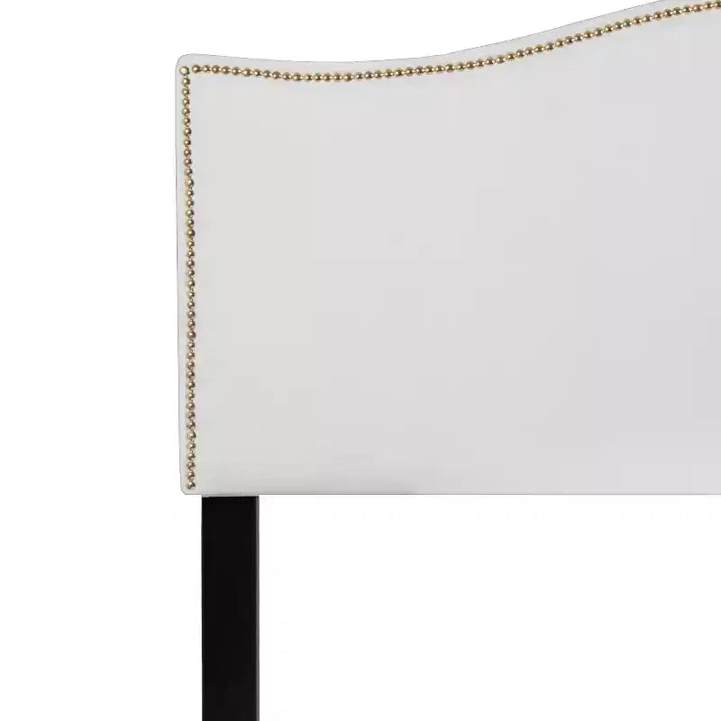 Testata imbottita ad arco Lexington di Flash Furniture con profili a borchie