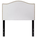 Testata imbottita ad arco Lexington di Flash Furniture con profili a borchie