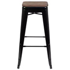 Flash Furniture Sgabello da bar in metallo da 30 pollici con sedile in legno - Impilabile, set da 4