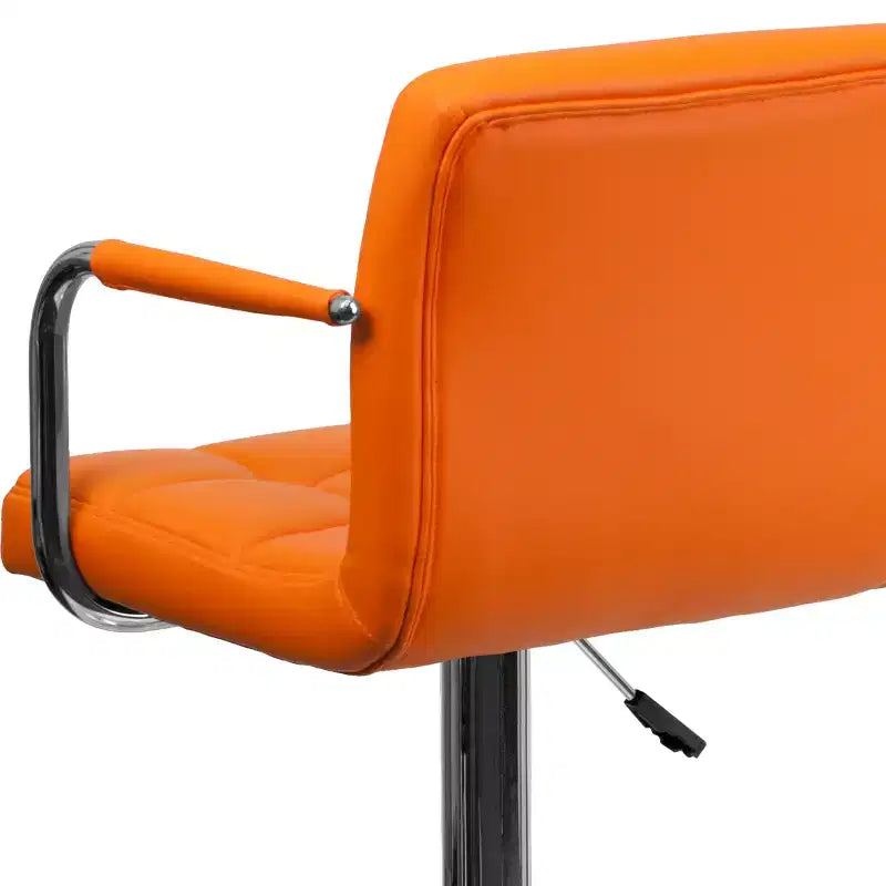 Sgabello da bar contemporaneo Flash Furniture in vinile trapuntato, regolabile in altezza, con braccioli e base cromata