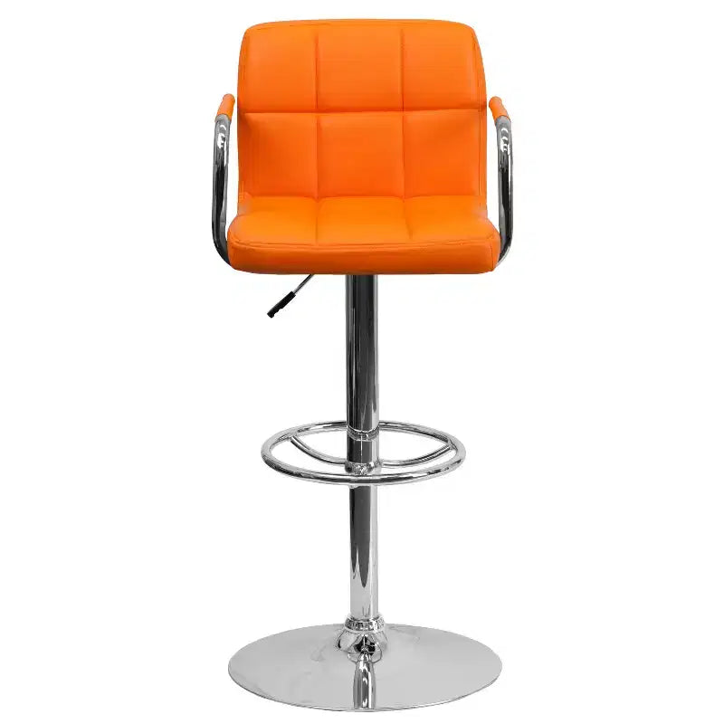 Sgabello da bar contemporaneo Flash Furniture in vinile trapuntato, regolabile in altezza, con braccioli e base cromata