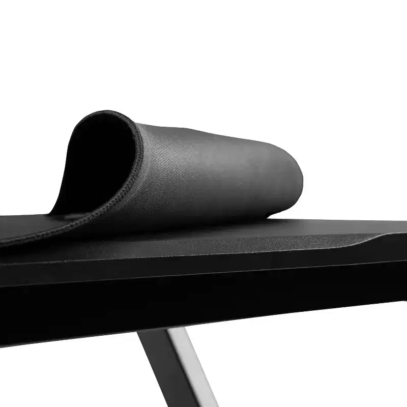 Scrivania da gaming Flash Furniture con portabicchieri/gancio per cuffie/tappetino per mouse rimovibile e sedia da gaming reclinabile con schienale/braccioli e poggiapiedi