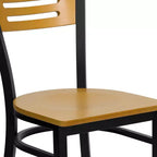 Sedia da pranzo in metallo con schienale a doghe Emma e Oliver Black per ristorante