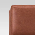 Poltrona Gelbin in similpelle con gambe in legno - Threshold