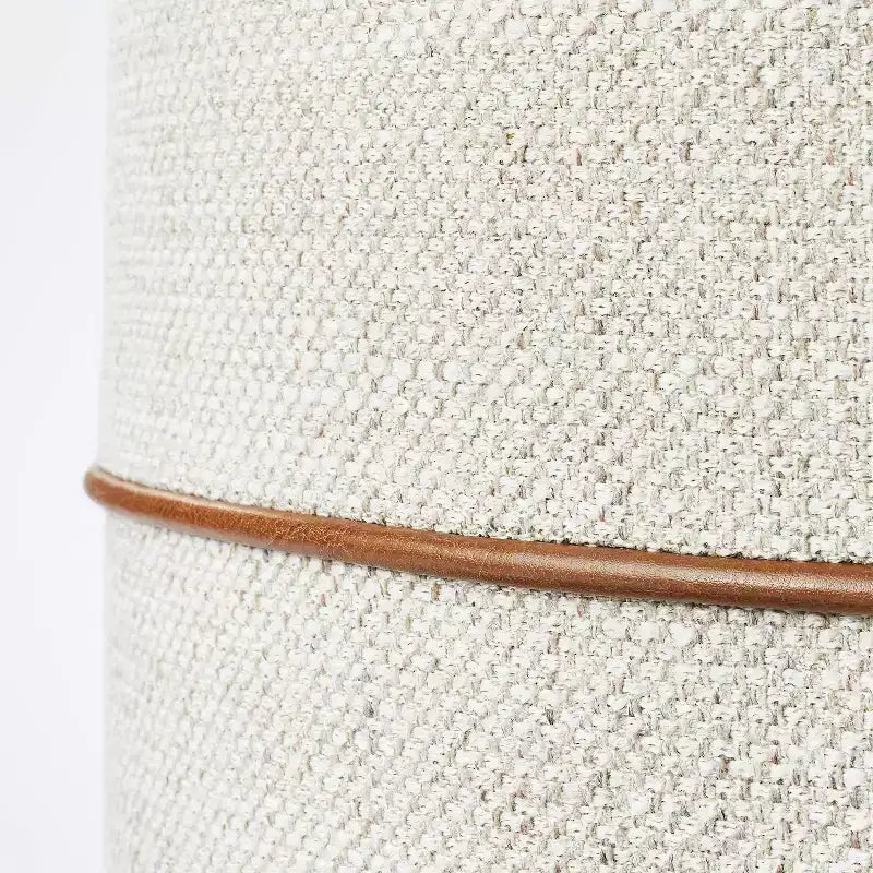 Pouf rotondo Catalina - Threshold designed with Studio McGee